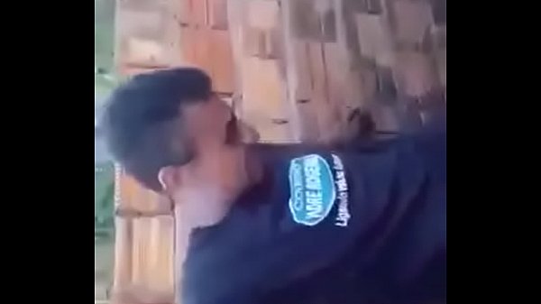 dando escondido pro ajudante do pedreiro, college amateur gay