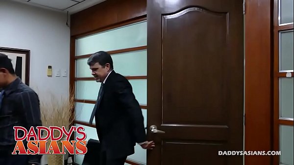 Daddy and Asian Twink Fuck Bareback, Asian gay videos