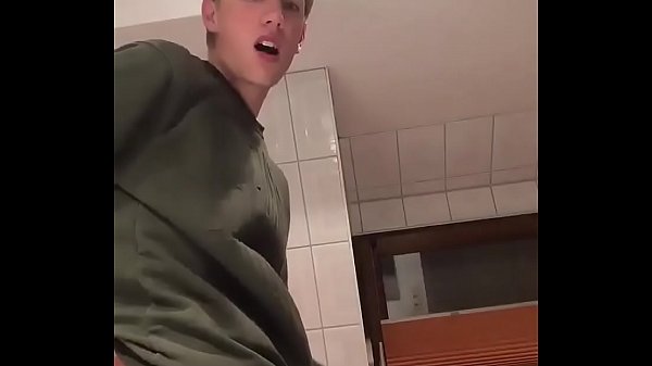 Lâu lâu xem hàng Mỹ! To và dài!