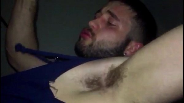 Mlk me fodendo na escada do prédio depois da academia, real homemade gay