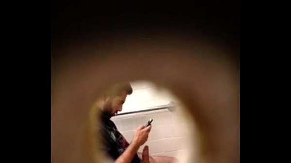 Pajero espiado de pija dura