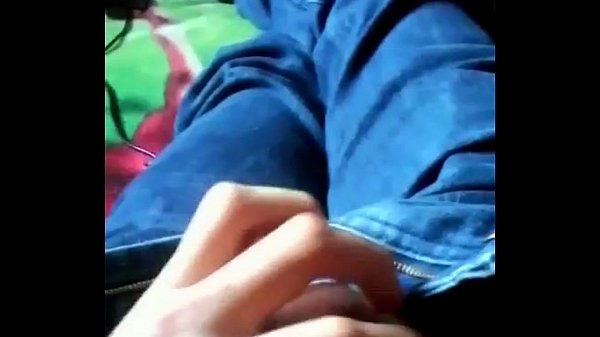 Adolescente gay se masturba 2
