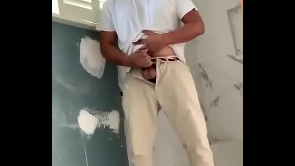 Másturbacion en el trabajo