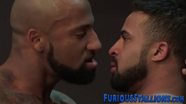 Well built guy facialized