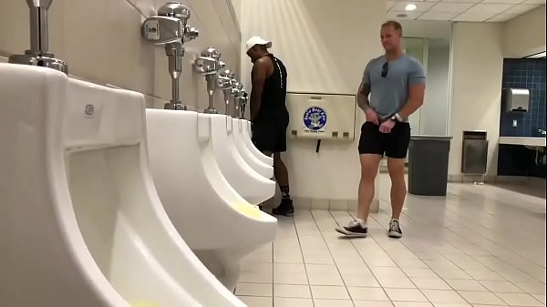 Aquela manjada no banheiro…, straight amateur guys