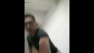 西装小帅菊花展示自插, young Asian gay boys