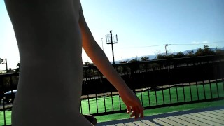 野外で全裸さんぽ