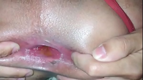 Arrombando o cú do viadinho