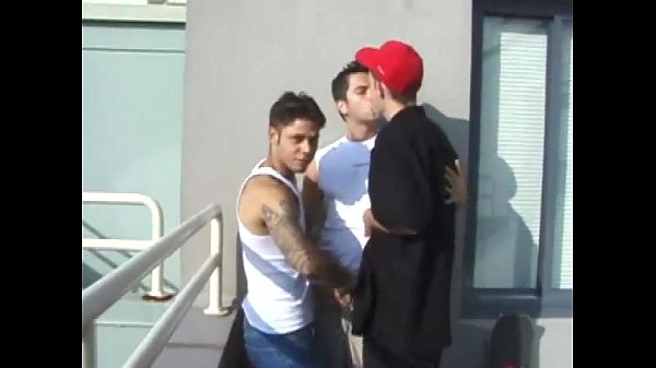 Hot Young Threesome Spit Roasting Cum Facial