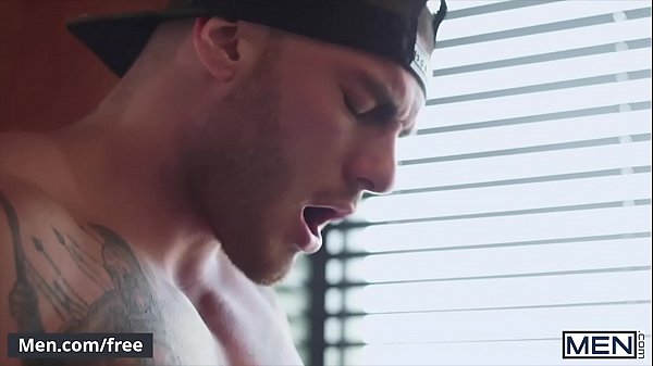 (William Seed) Bringing His Huge Cock Over To The Hungry San’s Soft Lips – Men.Com