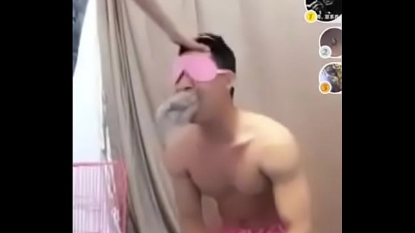 Chinese girl dominate her boyfriend’s balls – Ballbusting Asia