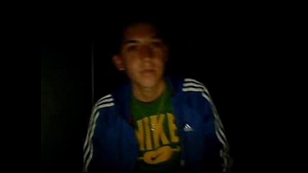 Jose Miguel, flaitecito con ceja depilada se pajea en webcam