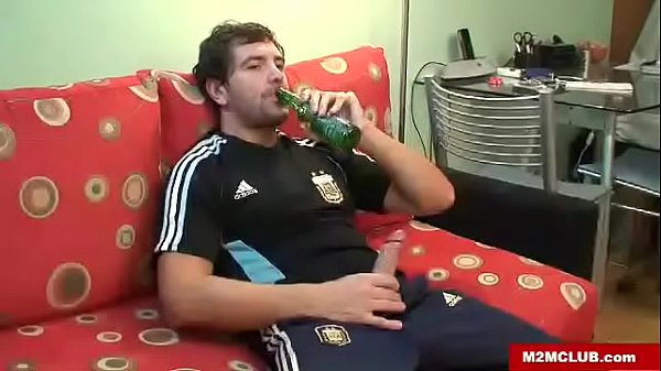 Bisex Hunk Fucking a Queer