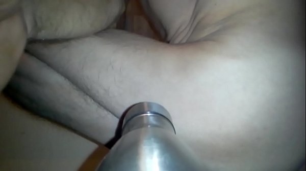 buttplug in ass with thermos