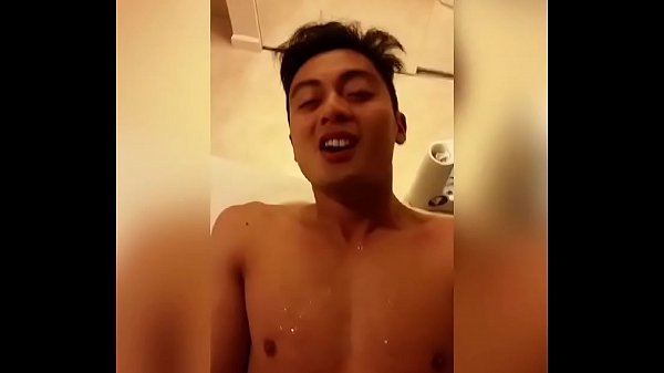 Philippine Scandal – Pinoy Gay Hunk Jerks Off And Shoots His Load