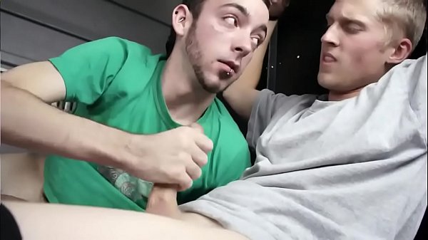 Str8 Hunk Gets Sucked Off – Factory Video