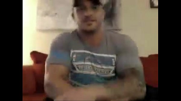 fitness-model-gary-taylor-shows-off-shirtless-naked-jerking-cums