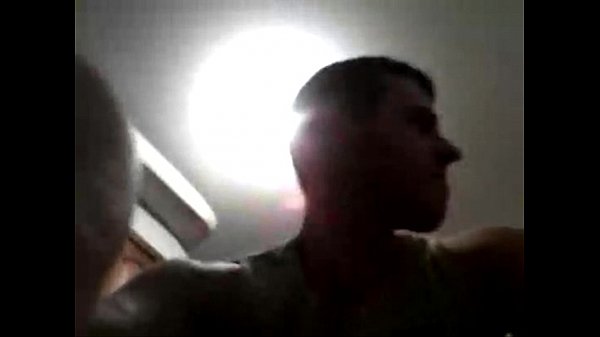 Sentando com vontade no pau amigo