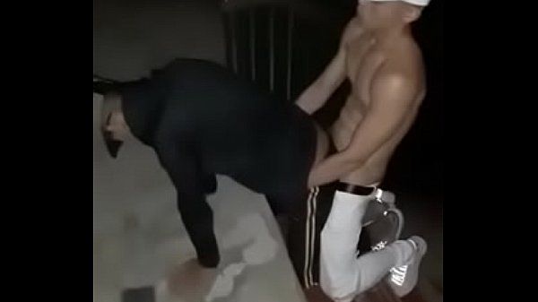 Chịch nhau trên cầu vượt