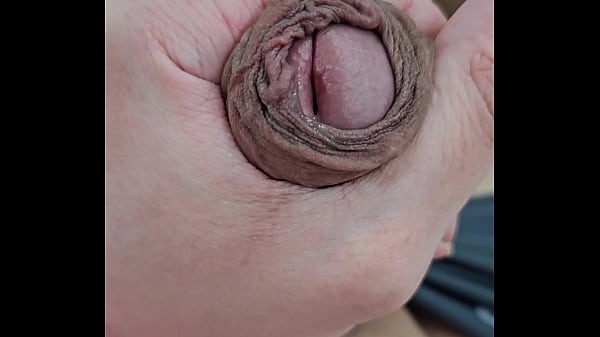 NOVINHO NA PUNHETA E GOZANDO