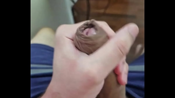 NOVINHO PAUZUDO BATENDO PUNHETA E GOZANDO